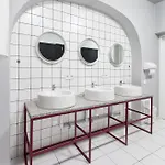 Opera Hostel *