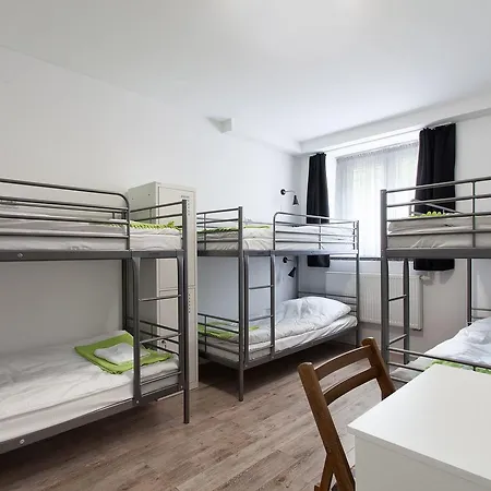 Albergue Opera *