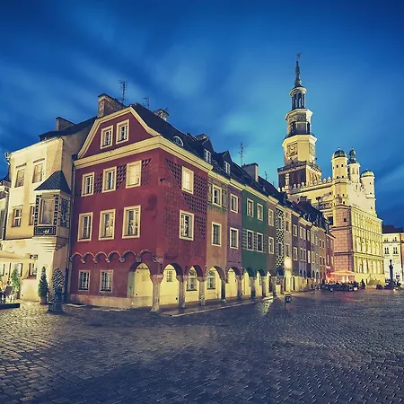 Opera אכסניה *